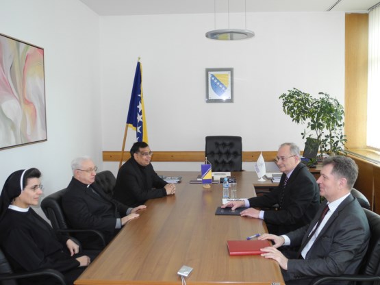 Predsjedavajući Predstavničkog doma dr. Božo Ljubić primio novoimenovanog apostolskog nuncija u BiH